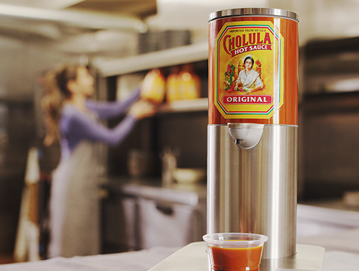 You are currently viewing How Motiv helped Cholula develop a hands-free hot sauce dispenser